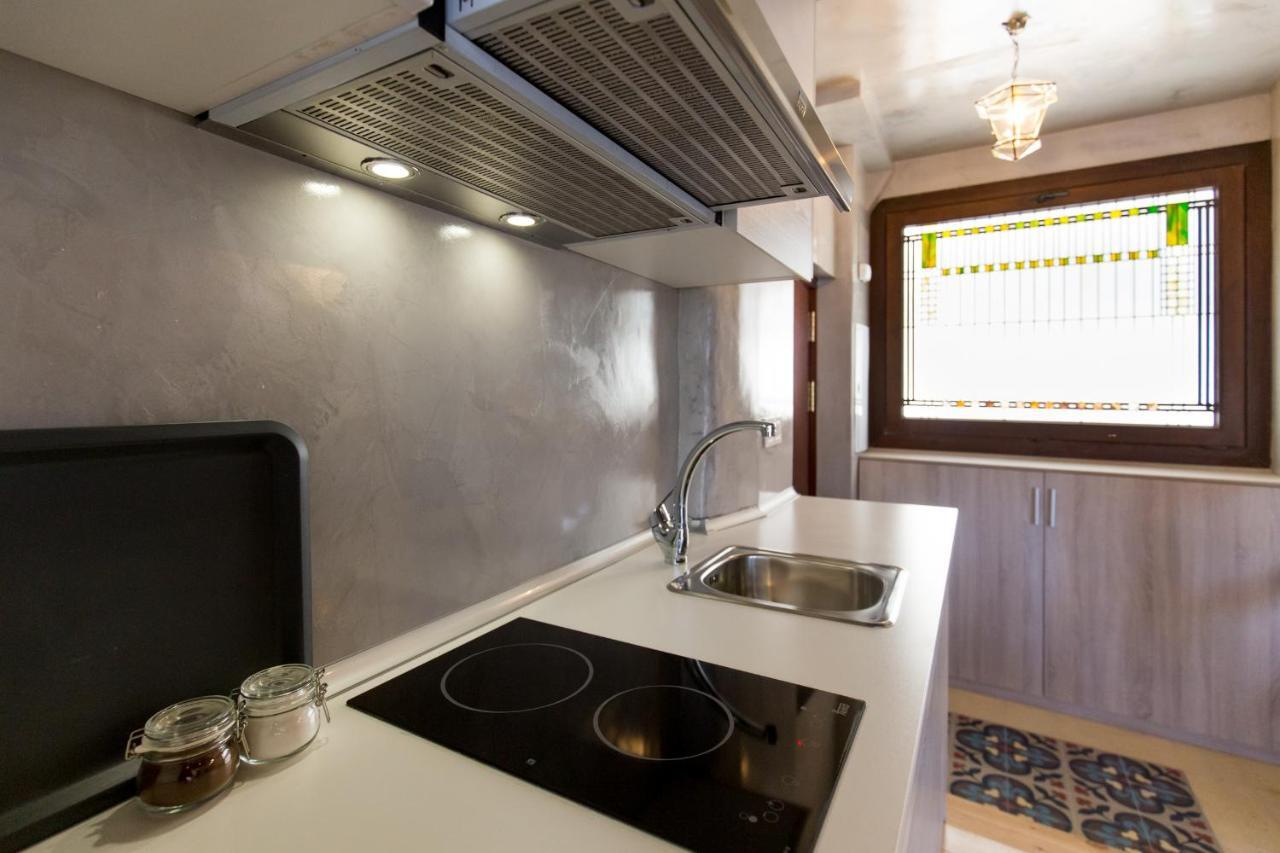 Los Lobos Suites Apartamentos Grenade Extérieur photo